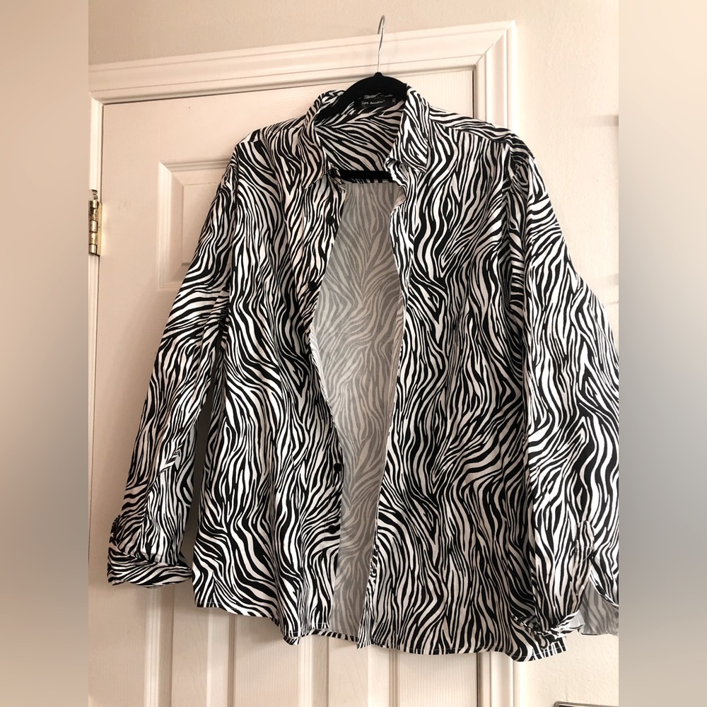 Trending over sized shirt